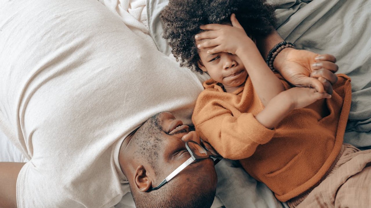 Ilustrasi Orangtua dan Anak