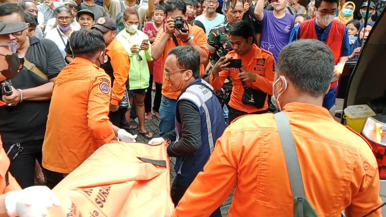 Pria di Surabaya Ditemukan Tewas Bersama Anjing-anjingnya