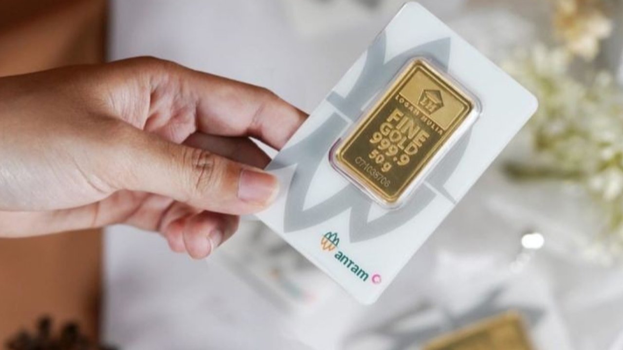 Paling Mahal Sepanjang Sejarah, Harga Emas Antam di Pegadaian Hari Ini Dijual Rp1.942.000 per Gram