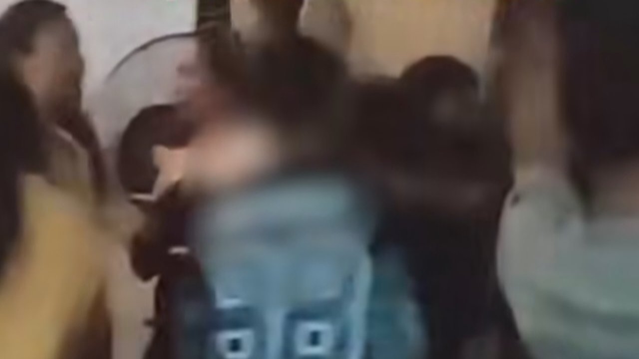 Viral Wanita di Padang Joget Erotis di Pesta Pernikahan & di Depan Anak-Anak, Berujung Pemilik Rumah Diperiksa