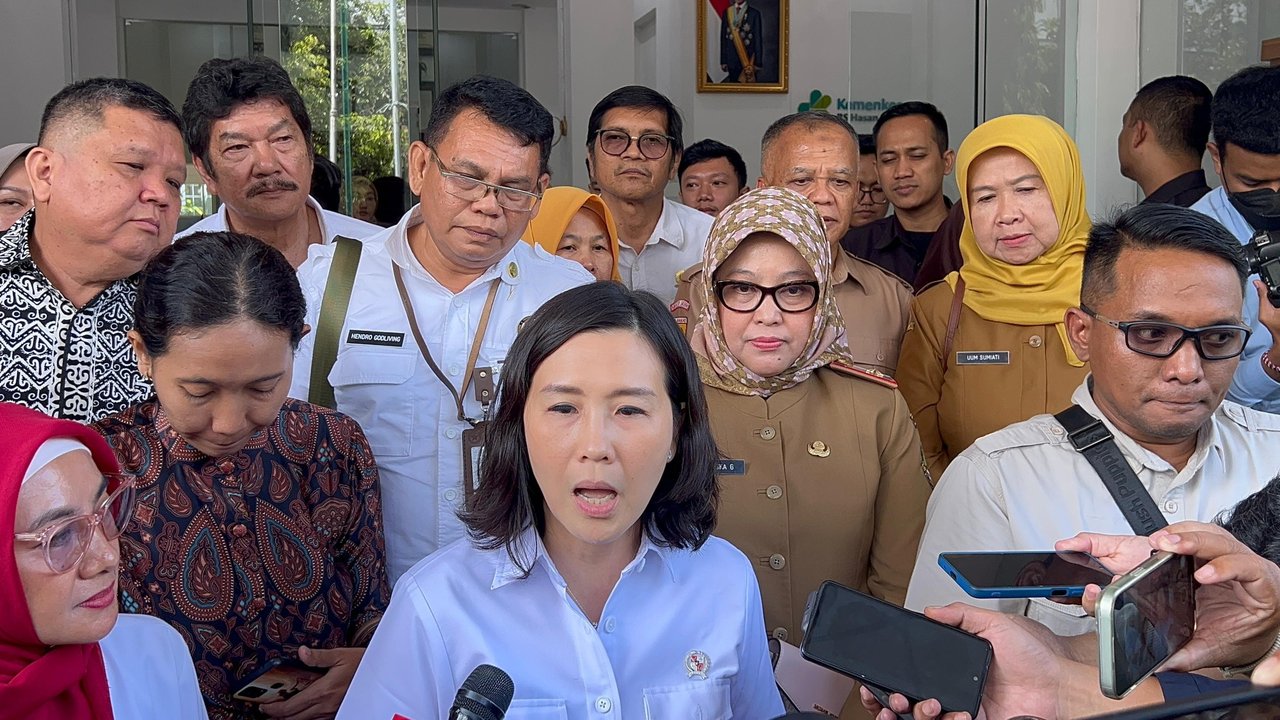 Wamen Veronica Datangi RSHS Tinjau Lokasi Pemerkosaan Anak Pasien, DesakDokter Cabul Priguna Dihukum Berat