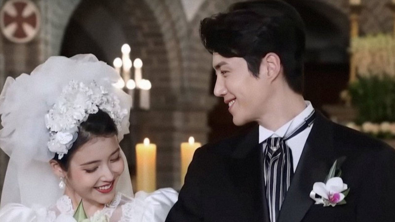 Kim Seon Ho di WHEN LIFE GIVES YOU TANGERINES sebagai Park Cheong Seop