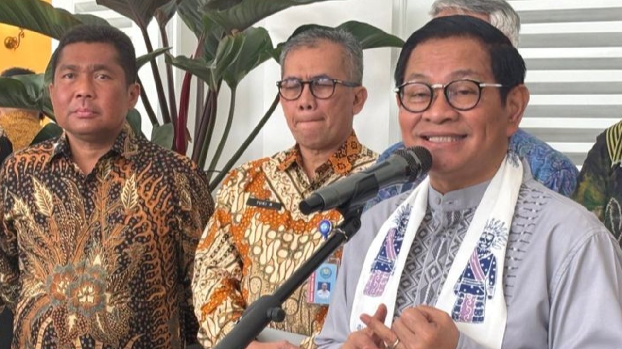 Gubernur DKI Jakarta, Pramono Anung Wibowo, mengusulkan rehabilitasi pecandu narkoba di Puskesmas, dengan fokus pada korban penyalahgunaan, bukan pengedar.