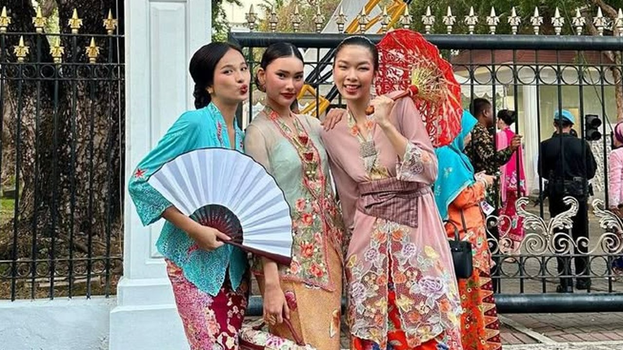 Tampil Anggun Berkebaya, Ini 8 Artis yang Lestarikan Warisan Kartini