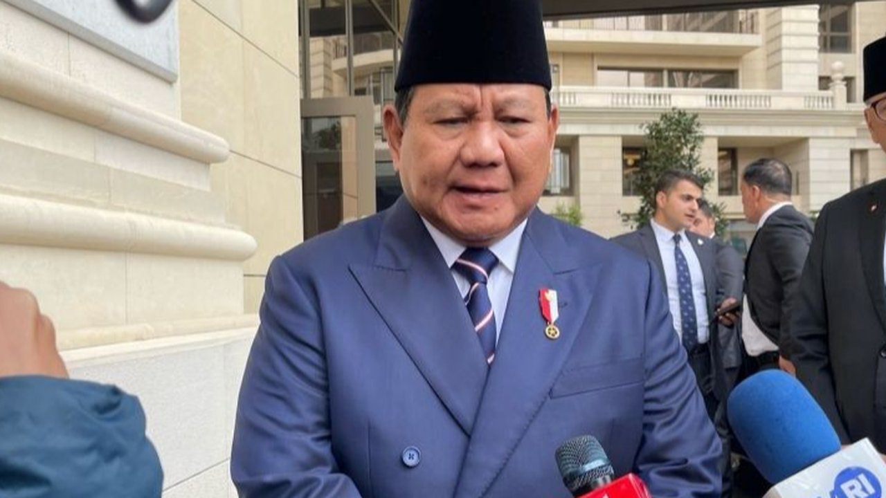 Presiden Prabowo Subianto mengumumkan komitmen investasi senilai US$ 2 miliar dari Qatar untuk Danantara, sebuah dana bersama Indonesia-Qatar yang akan mendukung pembangunan proyek-proyek strategis nasional.