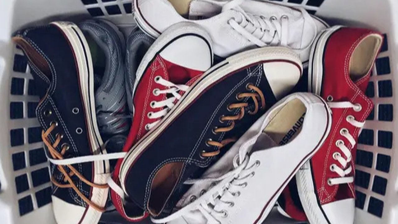 Ilustrasi memilih sepatu. (Copyright Pexels/Alexandra Maria)