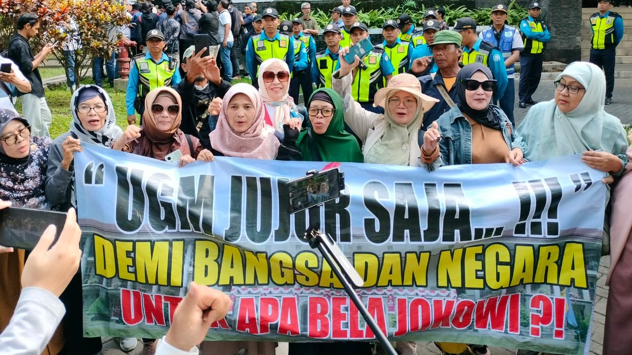 Roy Suryo Dipolisikan Buntut Tuding Gibran Pakai Alat Bantu Saat Debat Cawapres