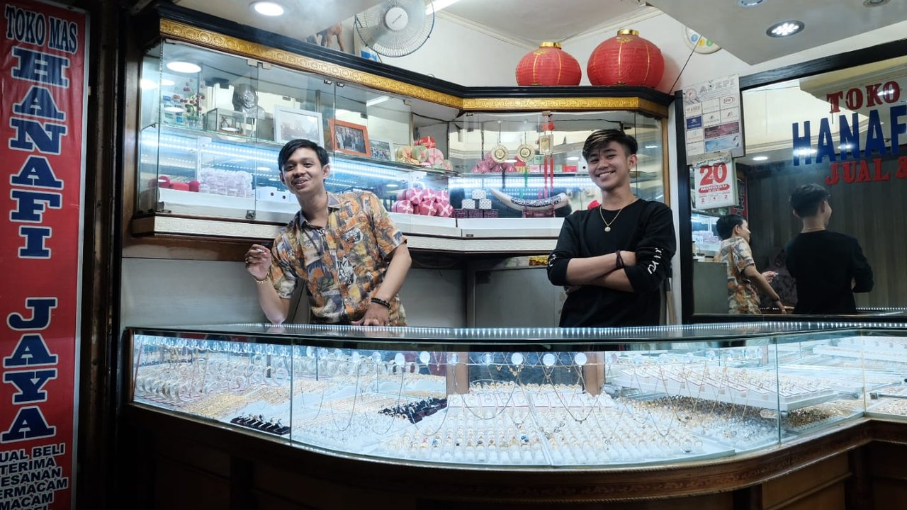 Turun Temurun Jual Emas di Mayestik: Dari Stok 300 Gram Kini Jadi 20 Kg Emas