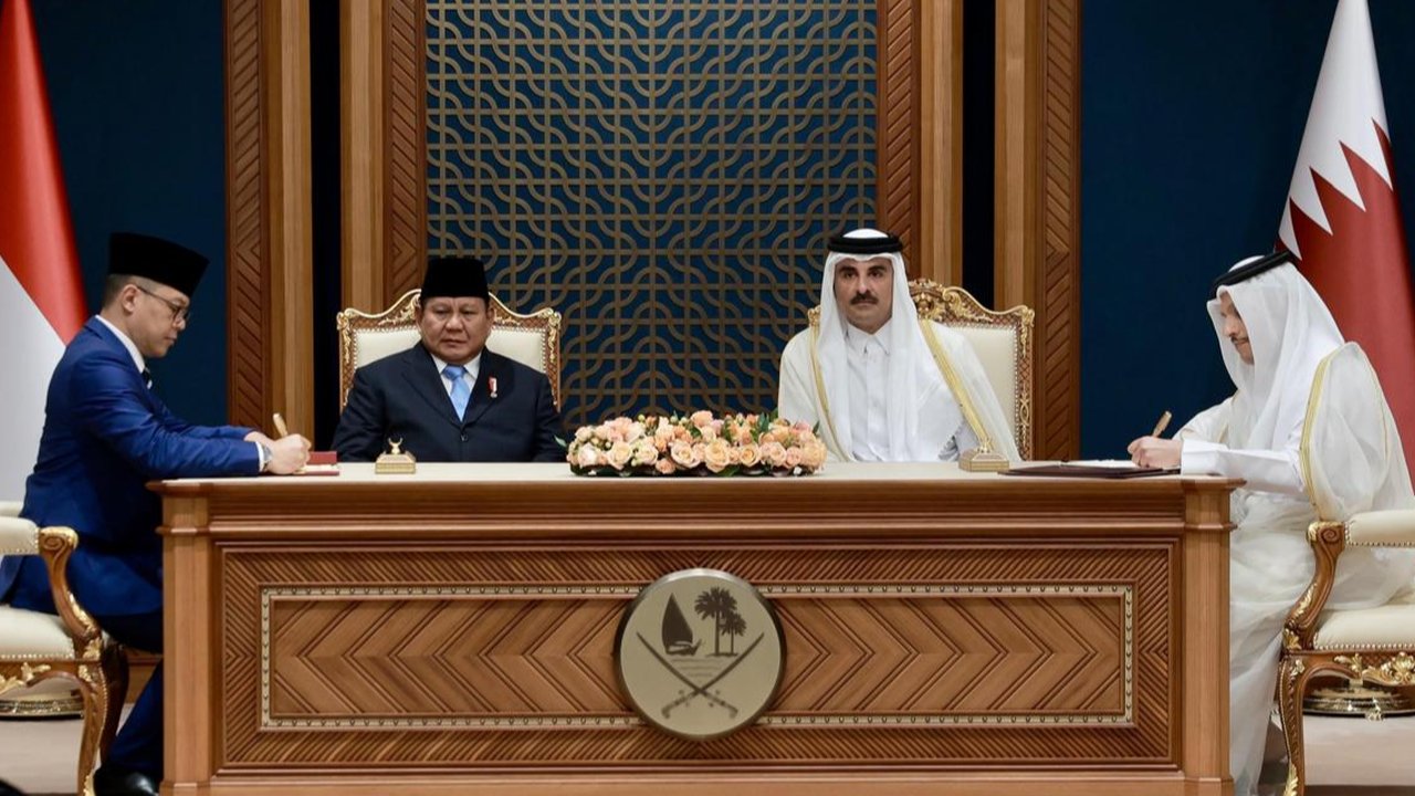 Prabowo Disambut Hangat Emir Qatar di Istana Amiri Diwan