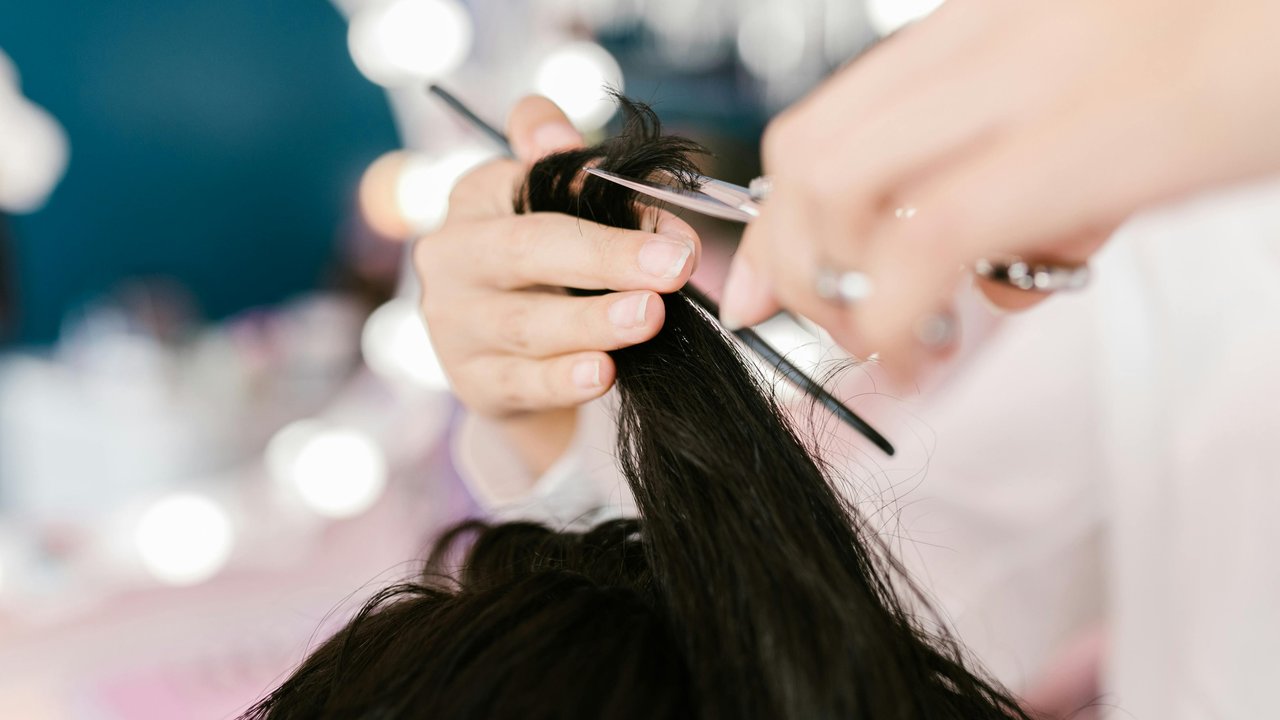 Potong Rambut Secara Teratur: Rahasia Rambut Indah dan Mudah Diatur