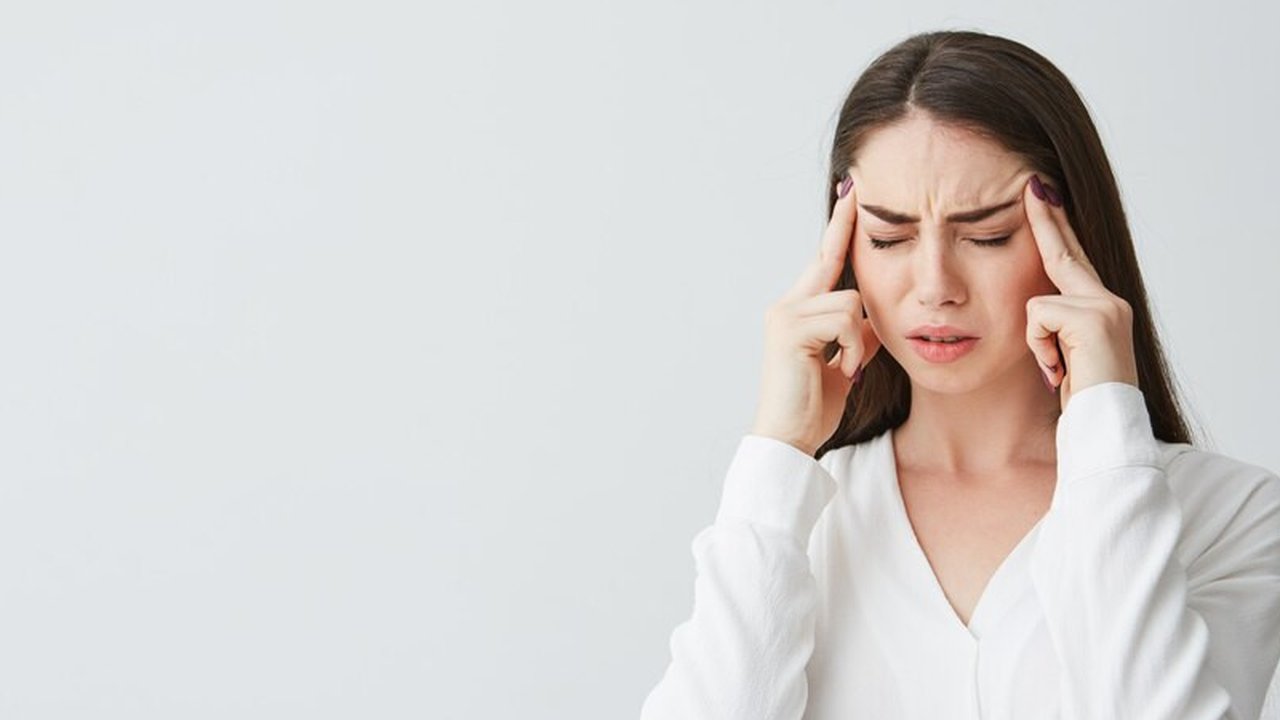 Mari kita kenali gejala-gejala kolesterol sebelum terlambat. (Freepik/cookie_studio).