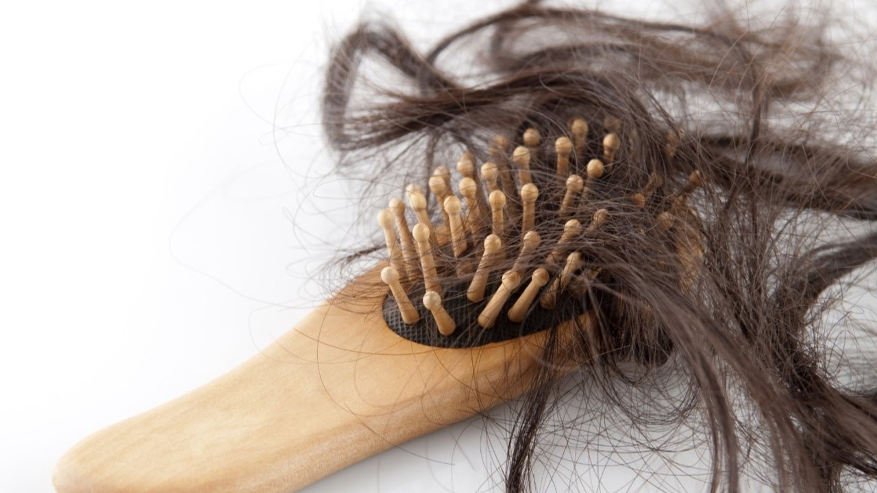 ilustrasi rambut rusak karena kurang nutrisi