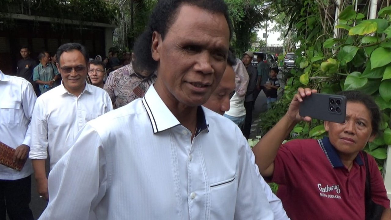 Ketua Umum Gerakan Rakyat Indonesia Bersatu (GRIB) Jaya, Hercules Rosario de Marshall