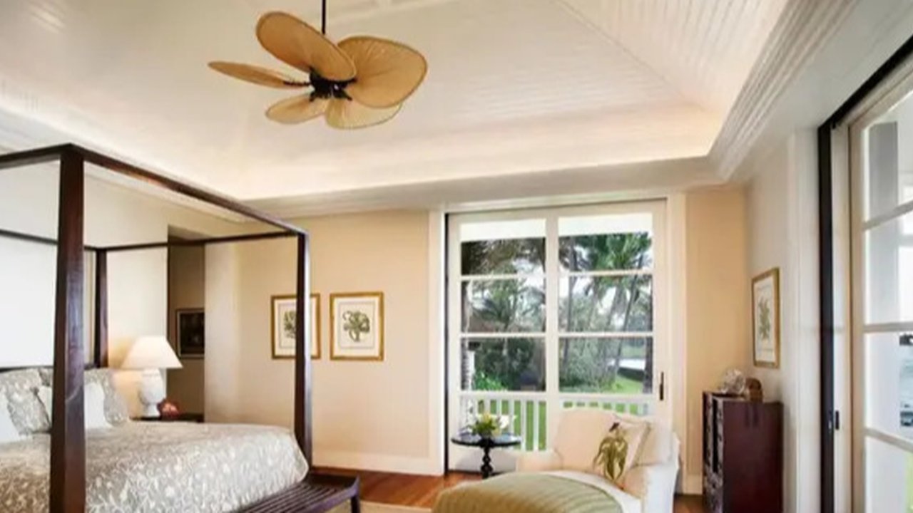 Plafon minimalis untuk rumah kecil (Foto: Pixologic Interior on Pinterest)