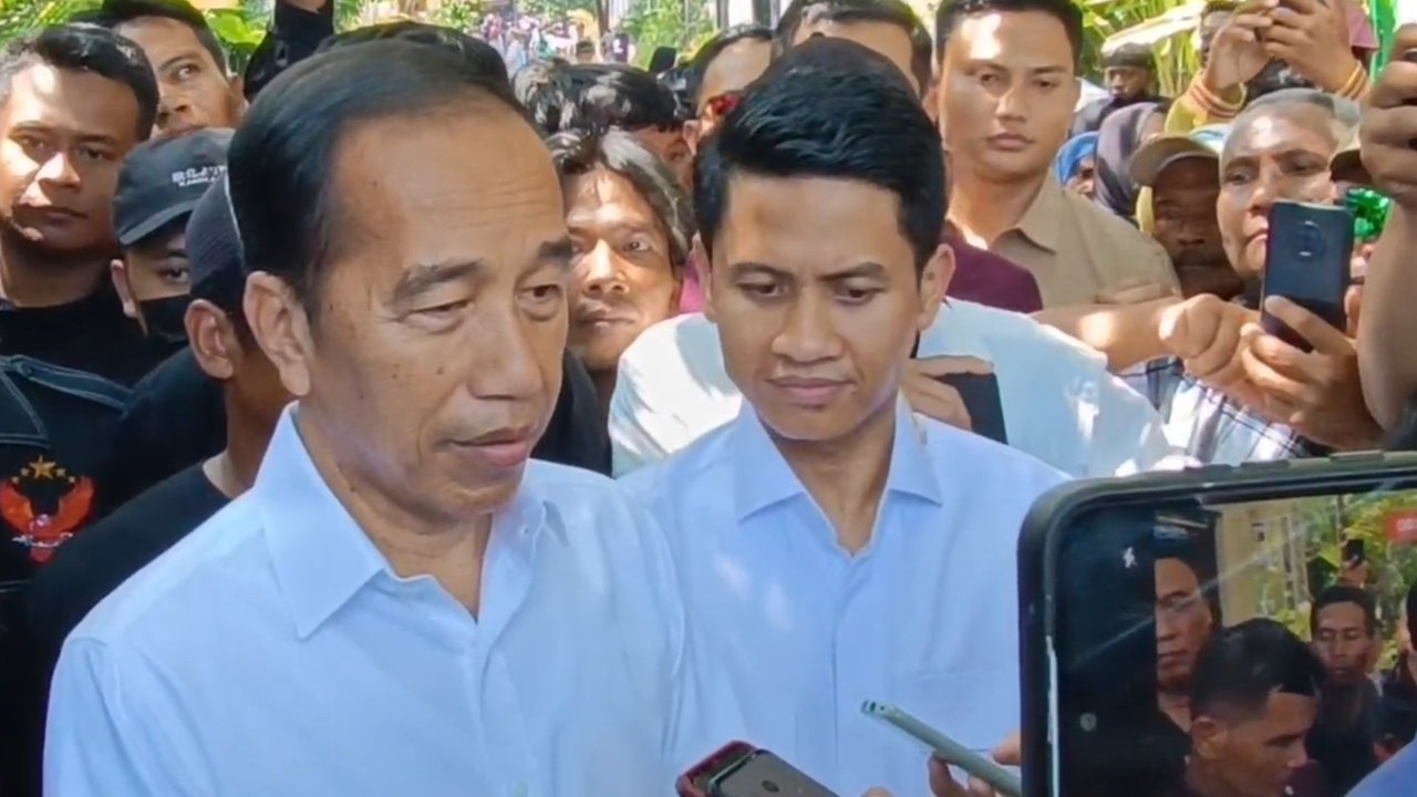 Jokowi respons demo soal ijazah palsu