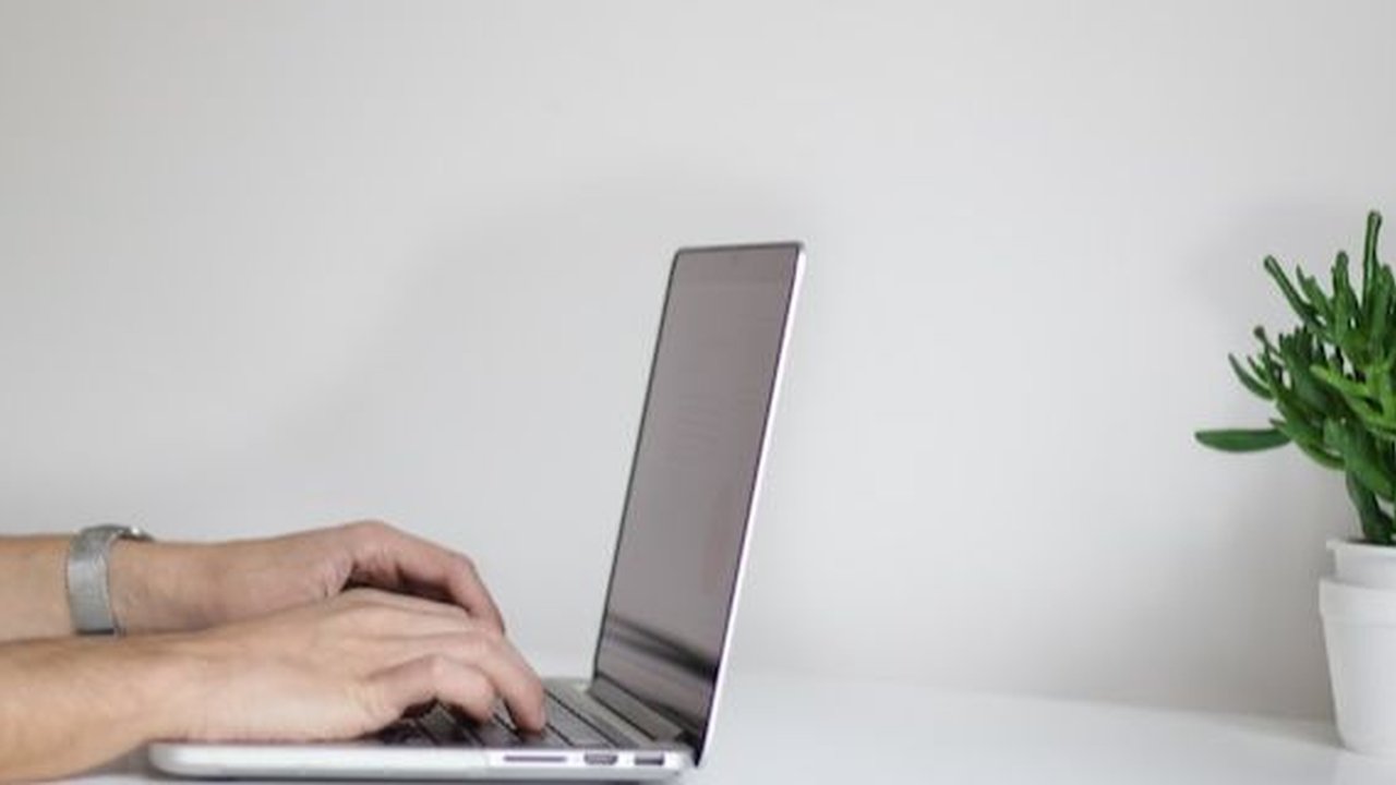 Ilustrasi Laptop/https://unsplash.com/Nick Morrison