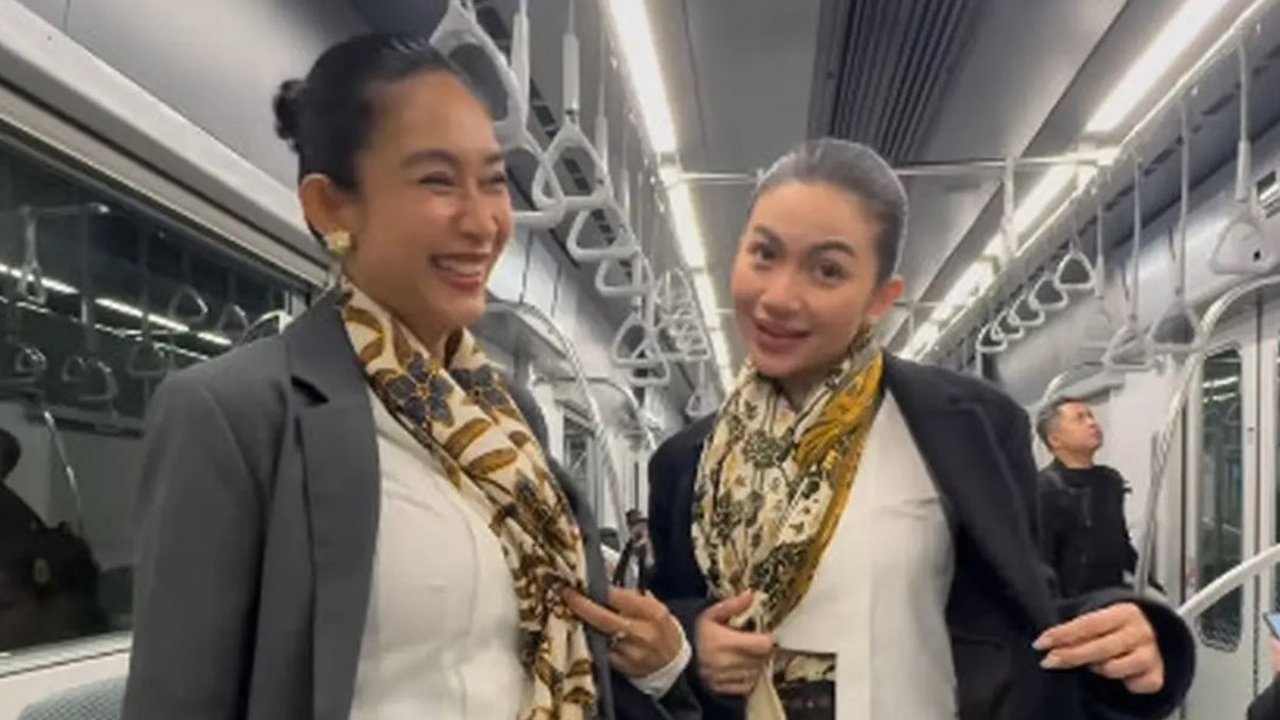 Potret Cantik Happy Salma dan Ariel Tatum