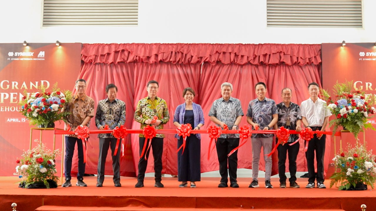 Peresmian SMI warehouse ini merupakan upaya strategis perusahaan dalam meningkatkan kapasitas penyimpanan produk