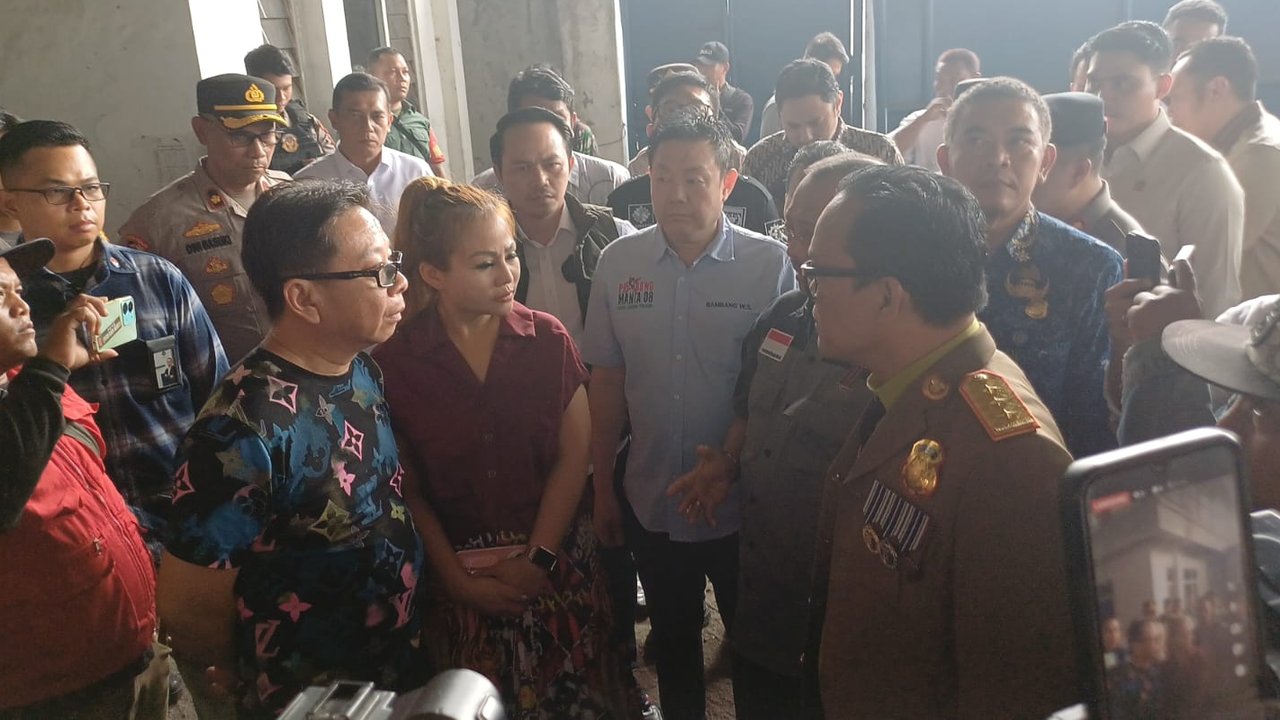 Wamenaker Sidak Perusahaan Penahan Ijazah di Surabaya