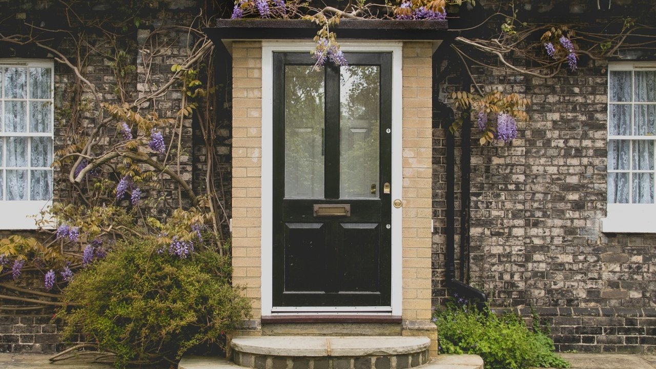 Ilustrasi Model Pintu Rumah 1 Pintu