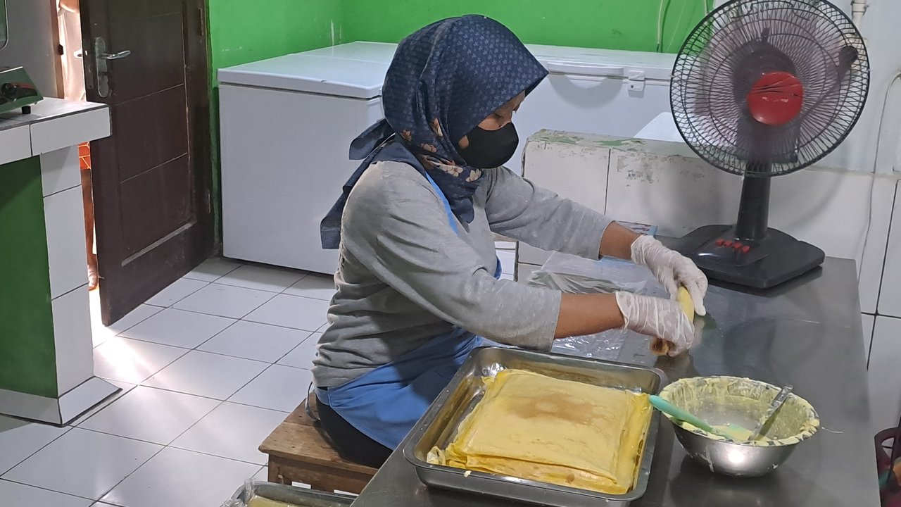 Eks Pekerja Migran RI Nekat Bangun Usaha Kuliner, Kini Raup Omzet Ratusan Juta dan Punya 40 Karyawan