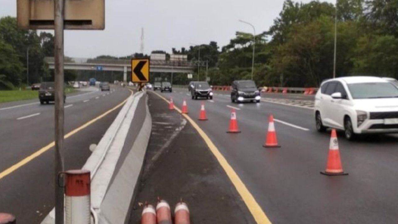 PT Jasamarga Transjawa Tol (JTT) menambah panjang jalur contraflow di Tol Jakarta-Cikampek arah Cikampek hingga KM 70 untuk mengatasi peningkatan volume kendaraan pada H2 Lebaran.