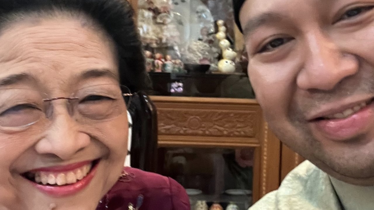 VIDEO: Analisa Rocky Gerung di Balik Senyum Selfie Didit Prabowo & Megawati Saat Lebaran