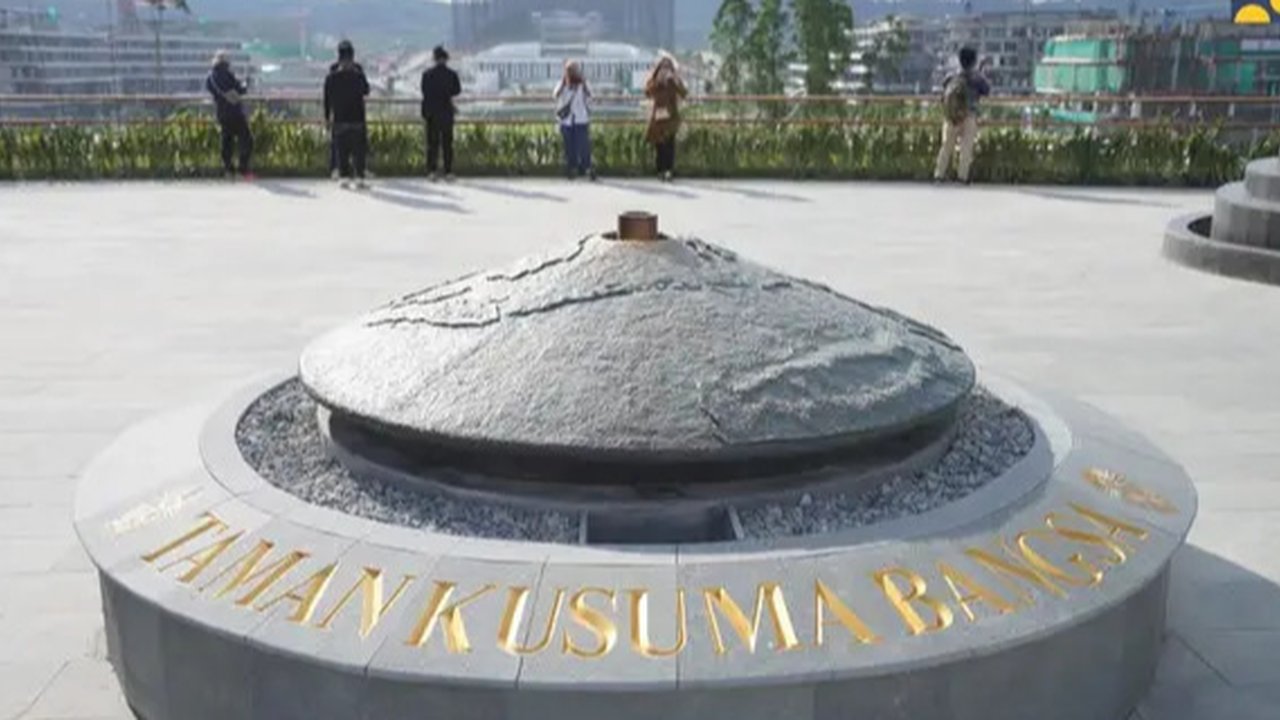 Tugu Titik Nol Ibu Kota Nusantara (IKN) yang bertuliskan 'Lorem Ipsum'. (Dok Otorita IKN)