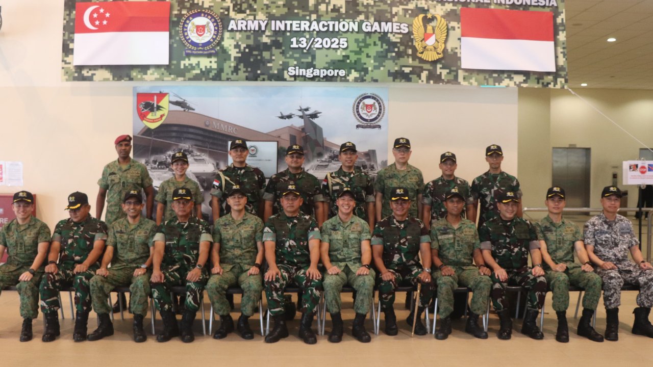 Kasad Maruli Simanjuntak Terima Medali Kehormatan dari Singapura