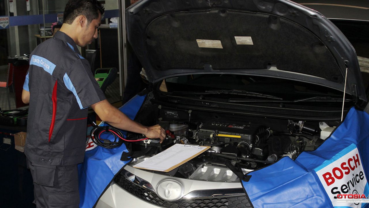 Mengupas Kinerja Aki Mobil: Gejala, Faktor Penyebab, dan Metode Pemeliharaan.