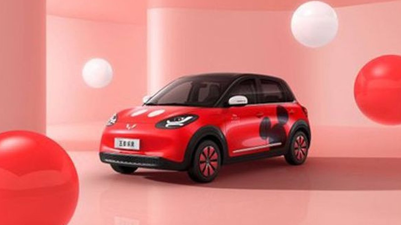 Imutnya Mobil Listrik Wuling Binguo Edisi Mickey Mouse (ist)