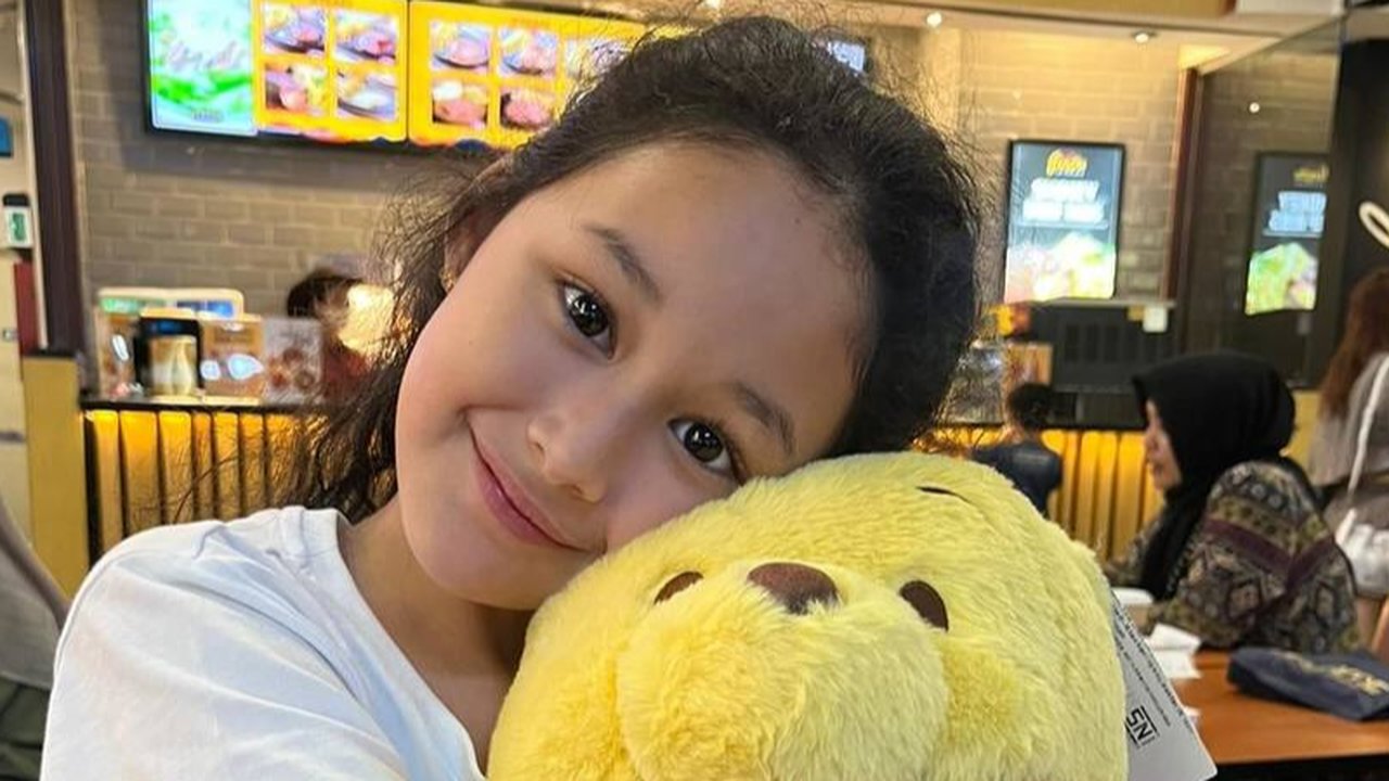 Potret Kayla Putri Bungsu Pasha Ungu Ultah ke-8, Cantiknya Bikin Pangling!