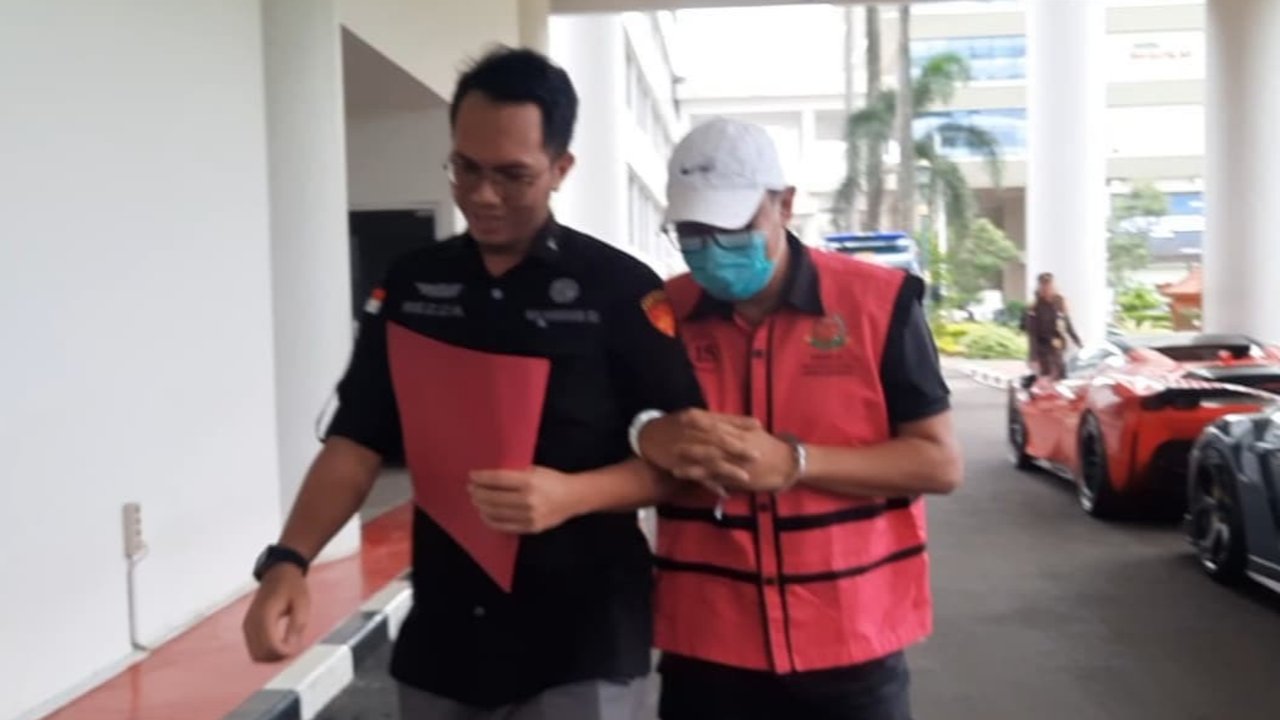 Beri Efek Jera, Hukum Maksimal Hakim Terima Suap Rp60 Miliar