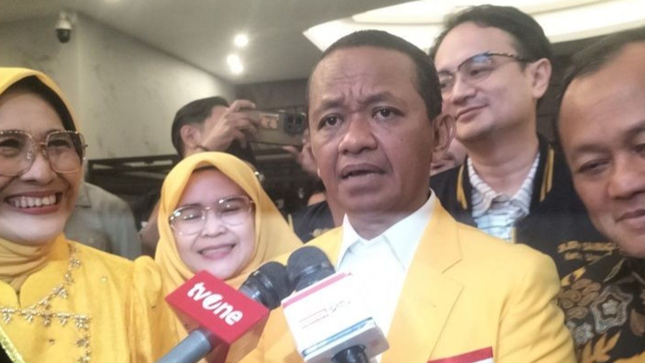 Menteri ESDM Bahlil Lahadalia tegaskan koordinasi kabinet berjalan baik dan kompak di bawah kepemimpinan Presiden Prabowo Subianto, meskipun ada arahan untuk merapatkan barisan.