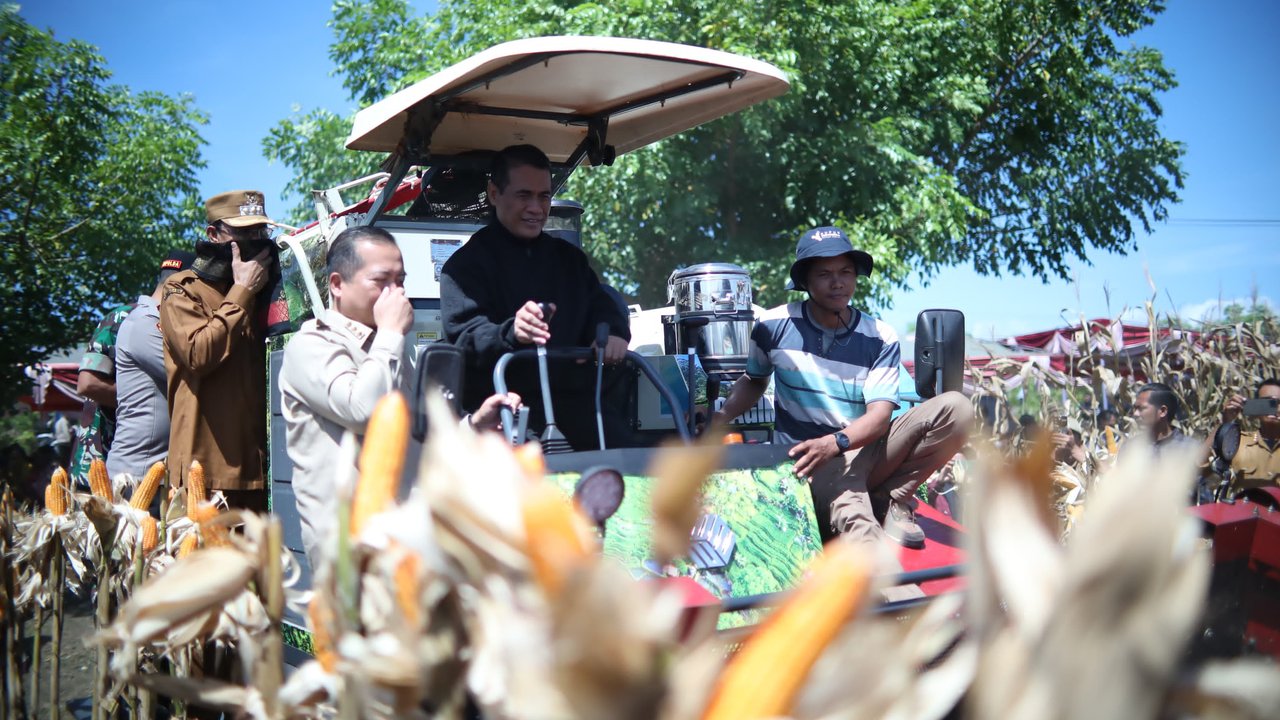 Kejar Swasembada Pangan, Mentan Amran Target Produksi Jagung NTB Naik Eksponensial
