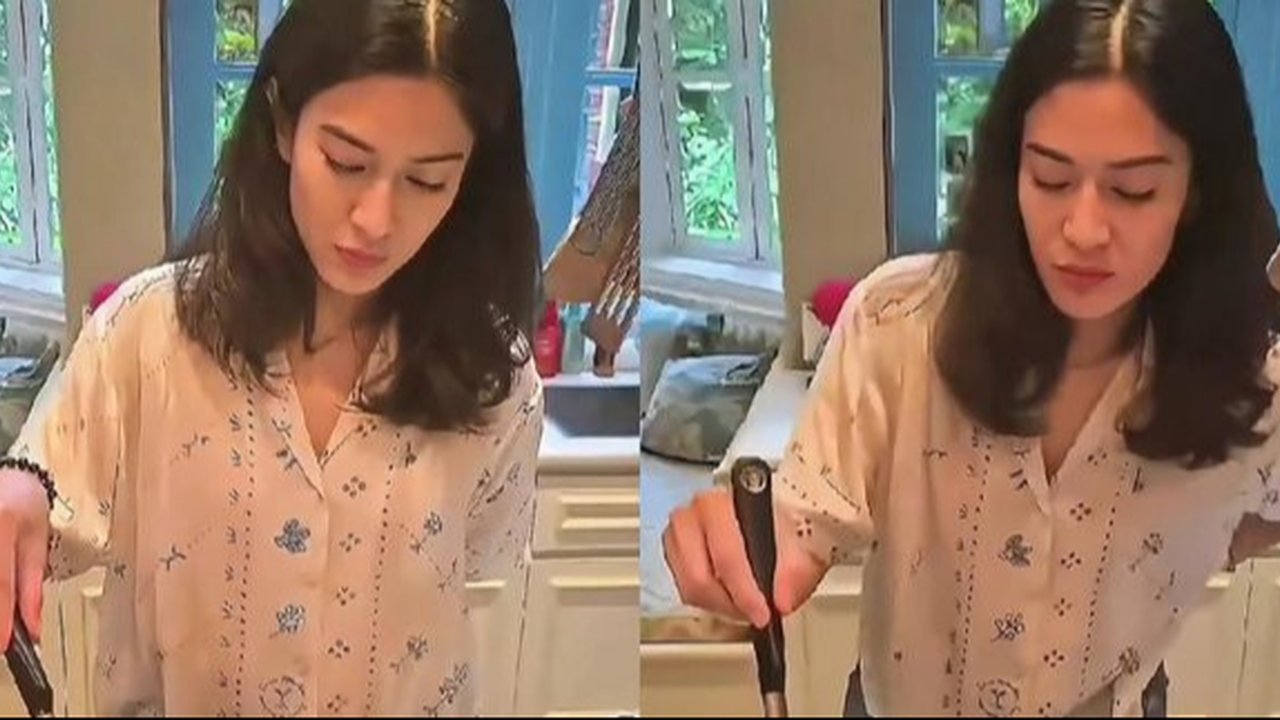 Lipstik merah bukan sekadar warna, tetapi simbol kekuatan, kepercayaan diri, dan gaya yang bold. Dian Sastro telah membuktikan hal ini berkali-kali. [@therealdisastr].