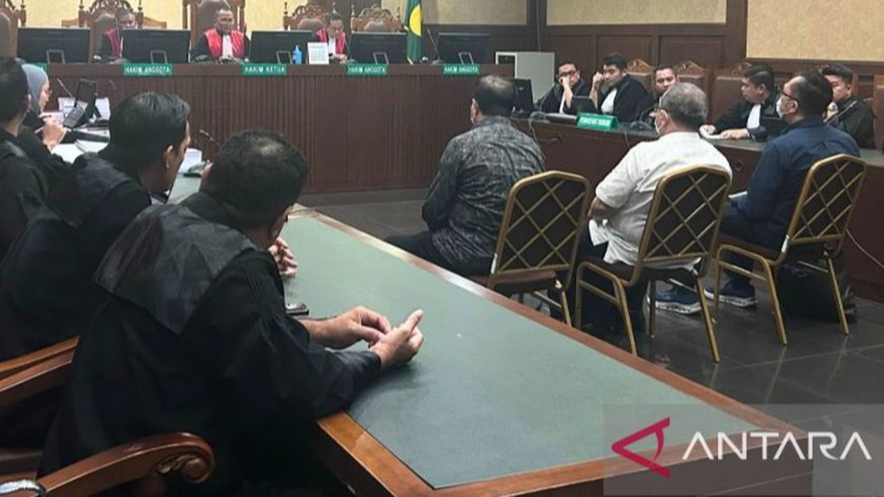 Heru Hanindyo, hakim nonaktif pada Pengadilan Negeri (PN) Surabaya, terdakwa kasus dugaan suap pengurusan perkara Gregorius Ronald Tannur, pelaku pembunuhan kekasihnya Dini Sera Afriyanti. (Liputan6.com/Angga Yuniar)