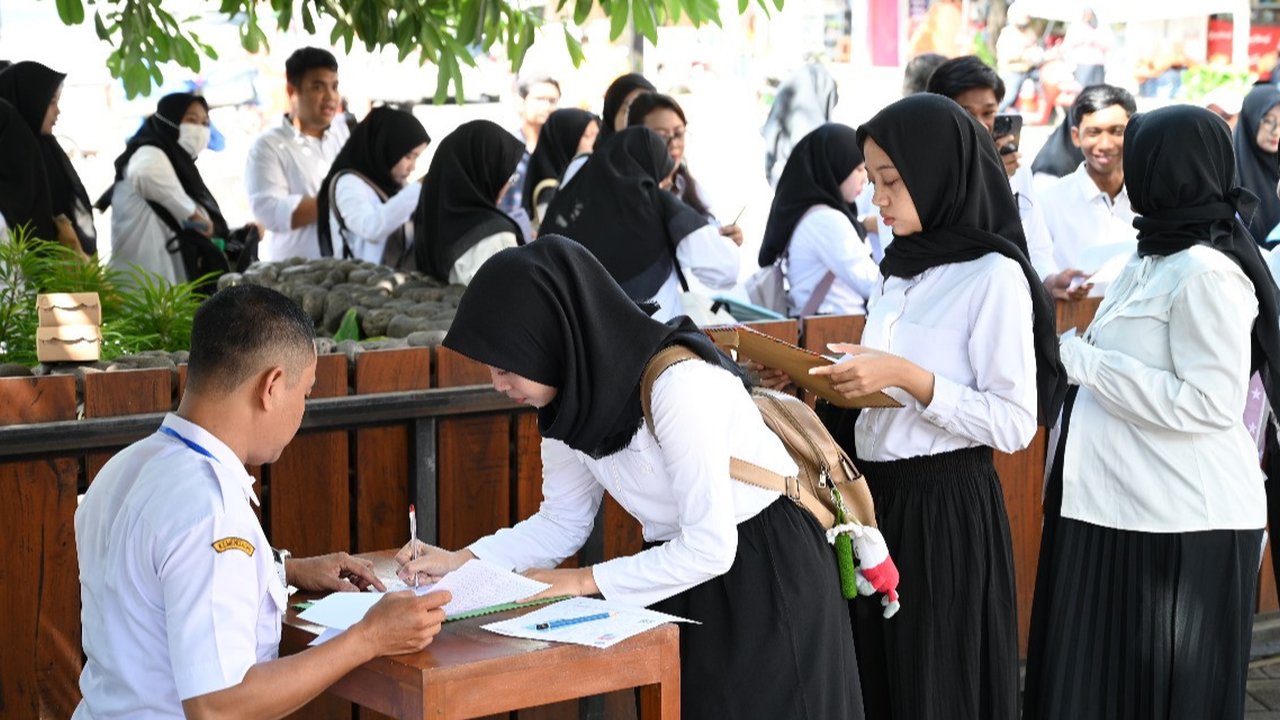 1.967 Lulusan CPNS 2024 Mengundurkan Diri, Gaji Rendah Jadi Salah Satu Alasan