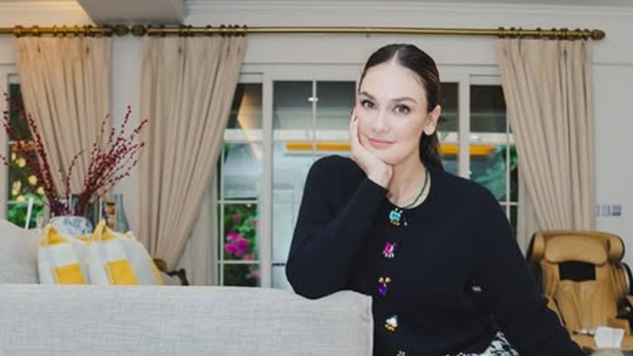 Potret Dapur Mewah Luna Maya (Image: Youtube/Luna Maya)