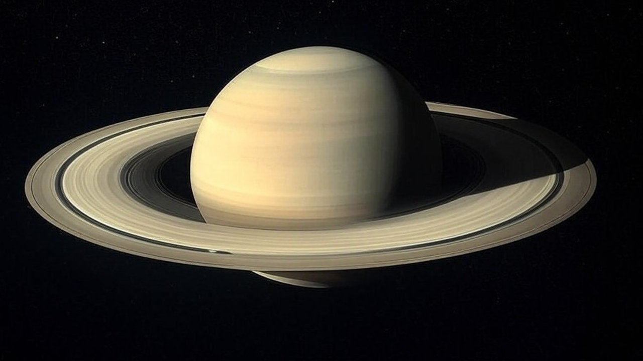 Perlu Diketahui, Saturnus Merupakan Planet yang Bisa Mengapung di Air