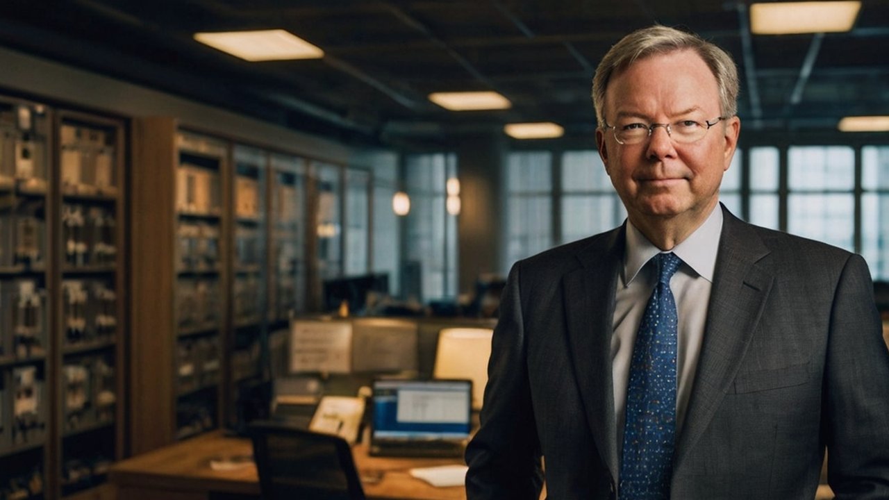 Eric Schmidt Mantan Bos Google sebut AI akan Lepas Kendali Manusia dalam 5 Tahun