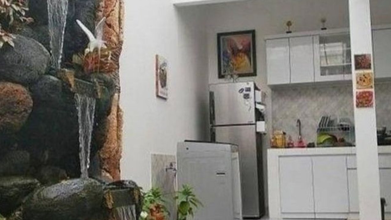 Kolam Ikan di Dapur Outdoor (Foto: SuryaTaman via Pinterest)