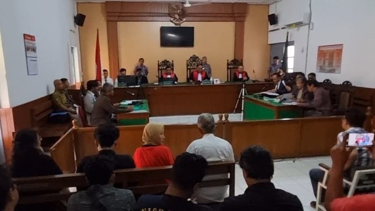 Duduk Perkara Pelapor Ijazah Jokowi Jadi Tersangka Pemalsuan Dokumen