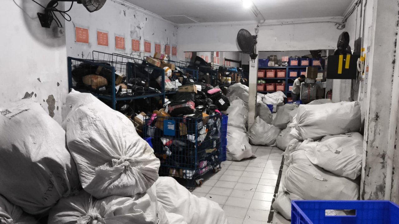 Solusi untuk Kurangi Kerugian Penjual Online Jika Paket Dikembalikan