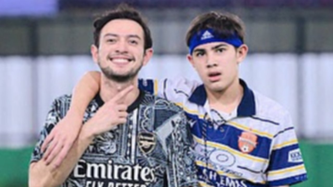 5 Potret Ganteng Arsen Anak Rifky Balweel, Genap 14 Tahun Sudah Sepantar Sang Ayah - Hobinya Sepakbola