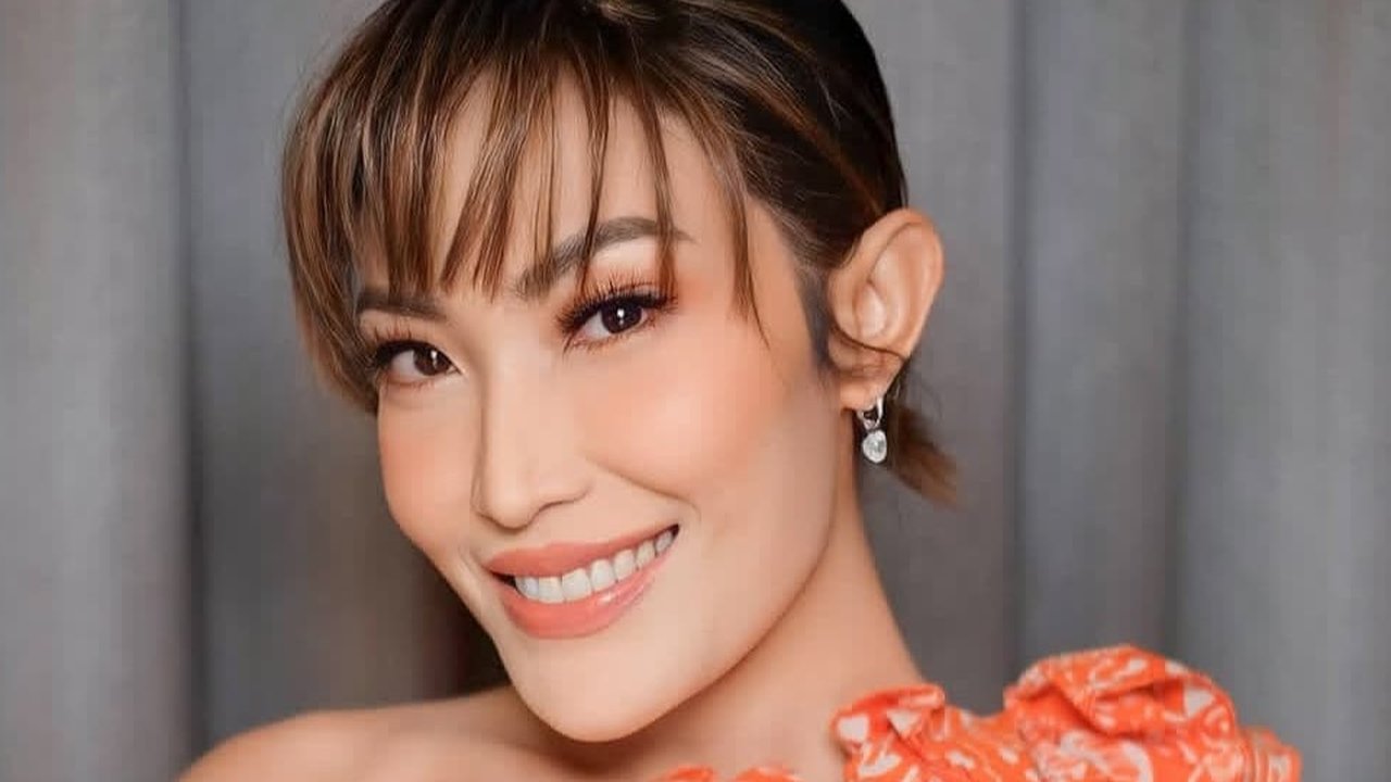 Potret dapur bergaya klasik modern Ayu Dewi (Image by mrsayudewi on Instagram)