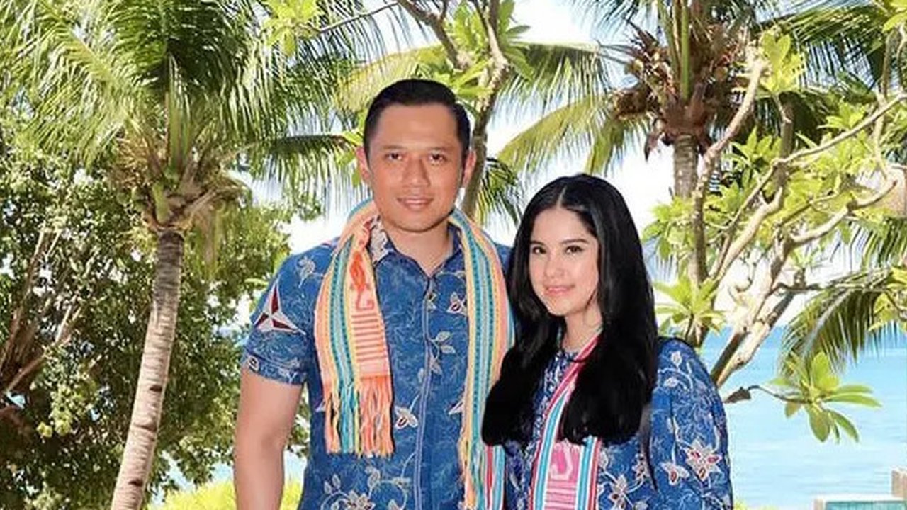 Pesona Annisa Pohan Dampingi AHY Wisuda, Selalu Cantik Kenakan Kebaya hingga Batik (credit: https://www.instagram.com/annisayudhoyono/)