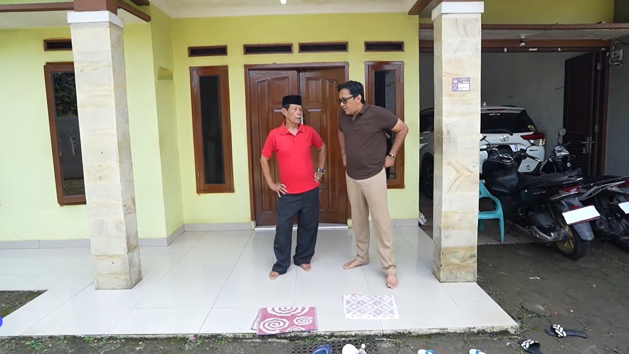 Potret Dapur Rumah Haji Malih, Sederhana tapi Nyaman (Foto: YouTube TAULANY TV)