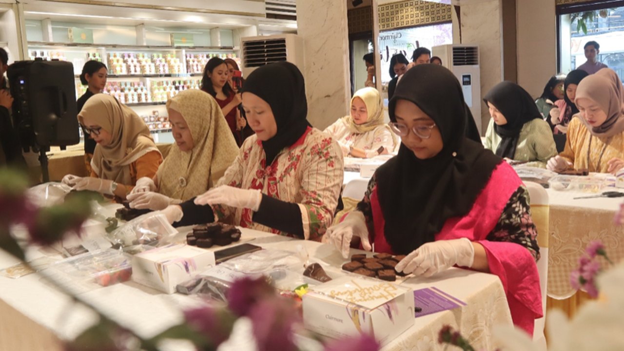 Cara Unik Pemilik Clairmont Rayakan Hari Kartini bersama Perempuan UMKM di Dapur
