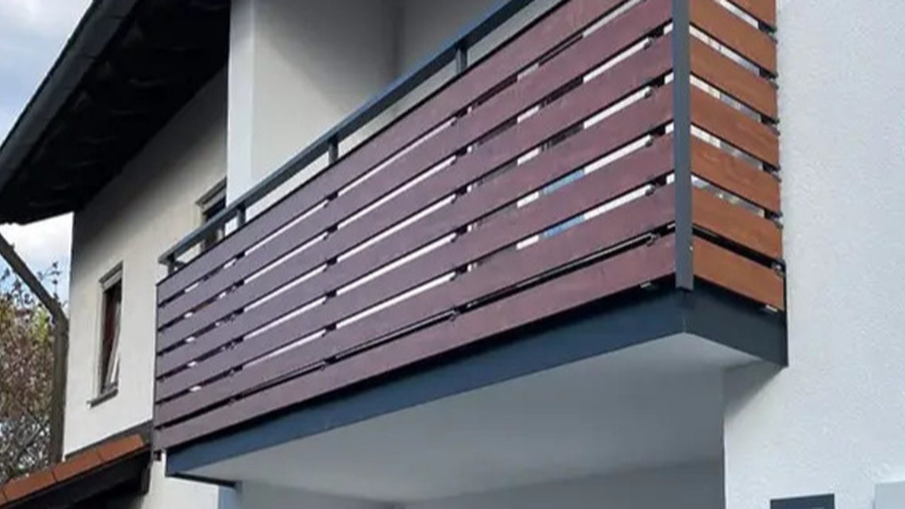 Model Pagar Balkon Minimalis dan Elegan (Foto: Topgachtrangtri on Pinterest)